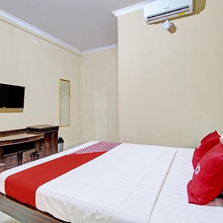 Oyo 91353 Hotel Surya Andesa Klaten Exterior foto