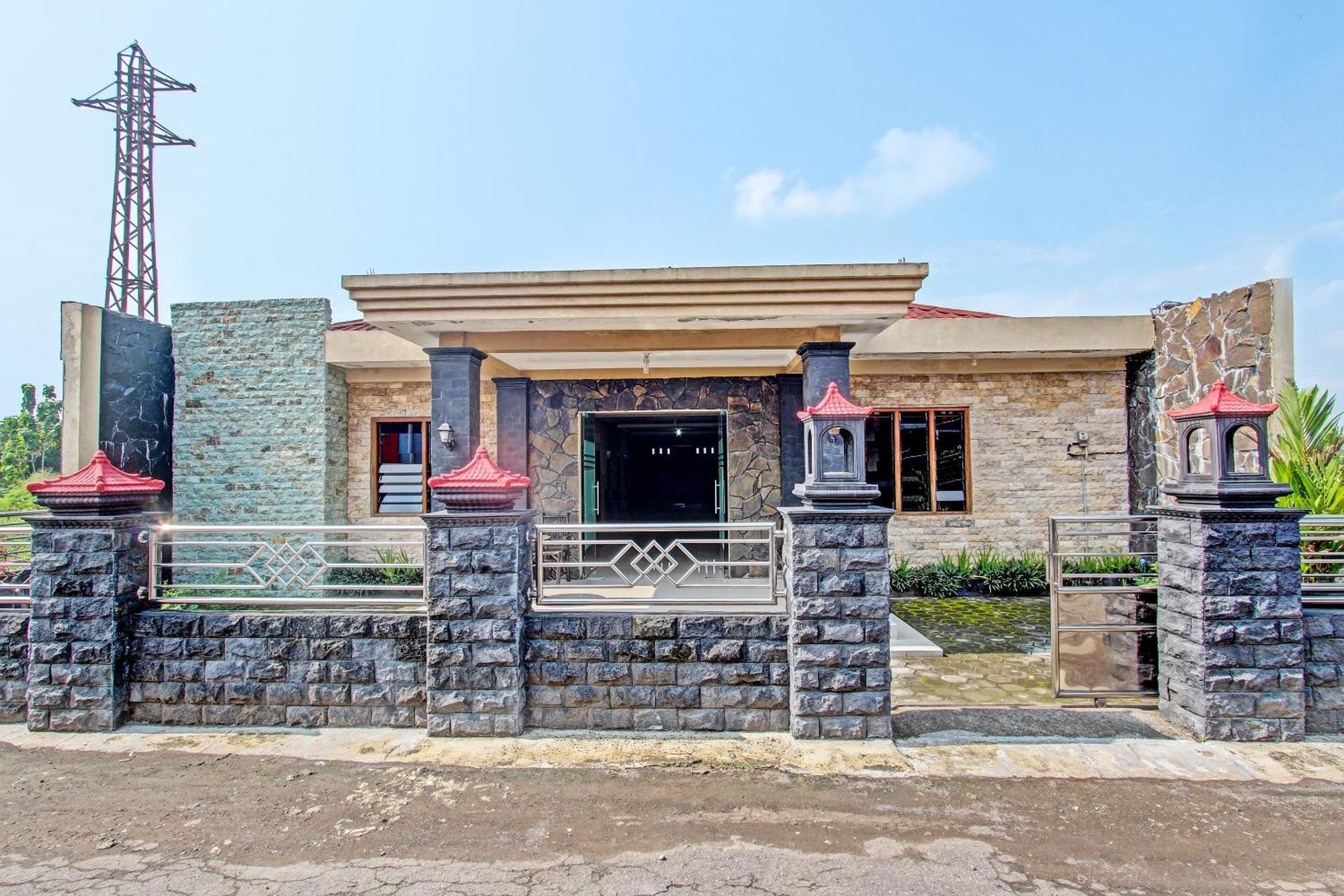 Oyo 91353 Hotel Surya Andesa Klaten Exterior foto