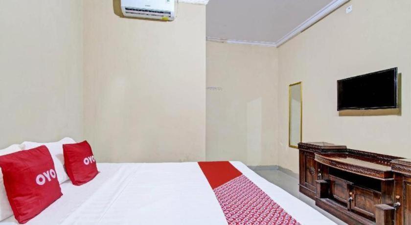 Oyo 91353 Hotel Surya Andesa Klaten Exterior foto