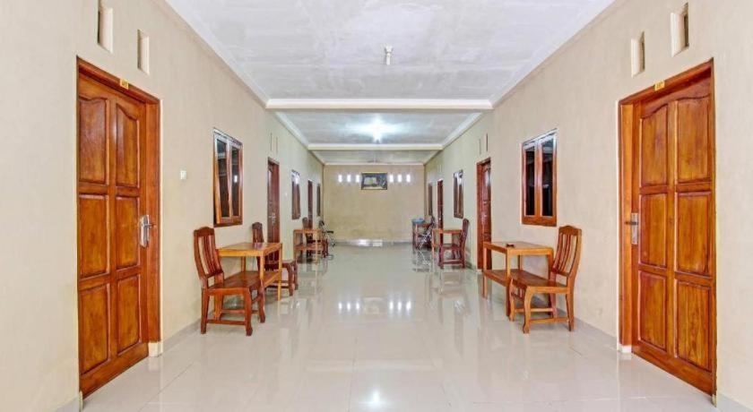 Oyo 91353 Hotel Surya Andesa Klaten Exterior foto